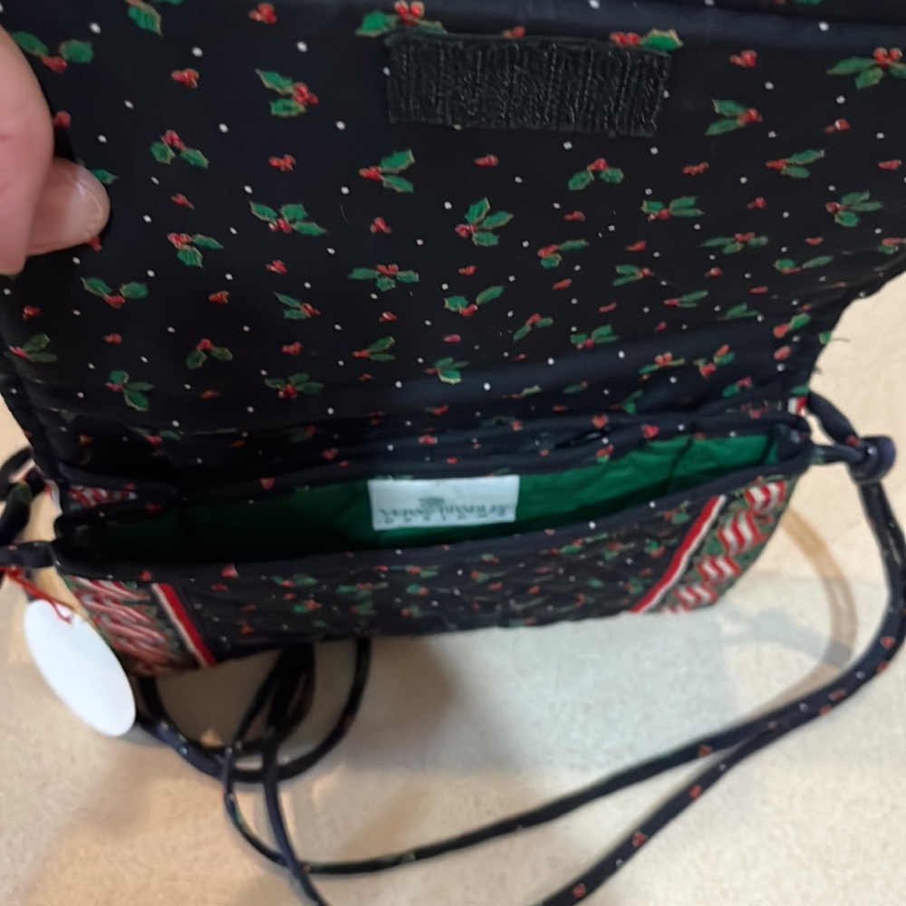 Rare/Retired Vera Bradley Elite Holiday Crossbody - Picture 4 of 4